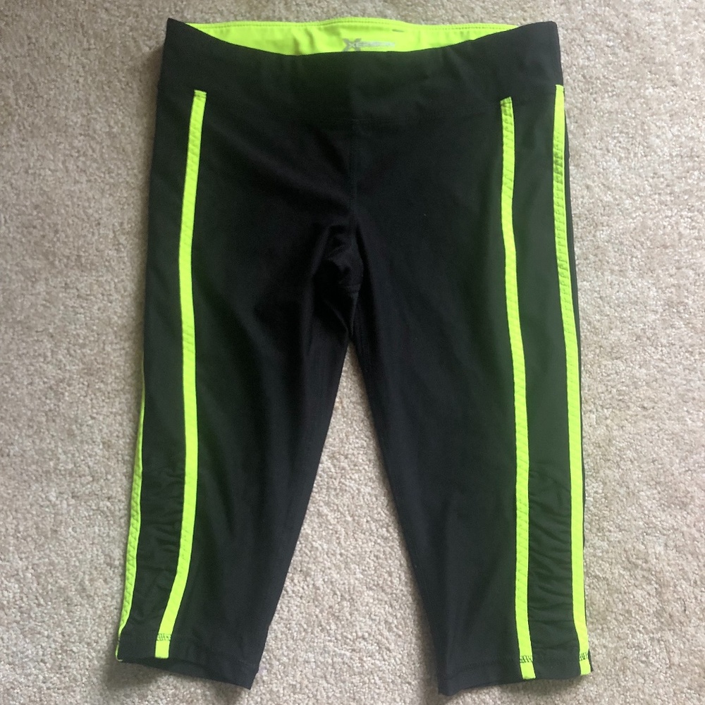 Xersion Fitted Cropped Leggings